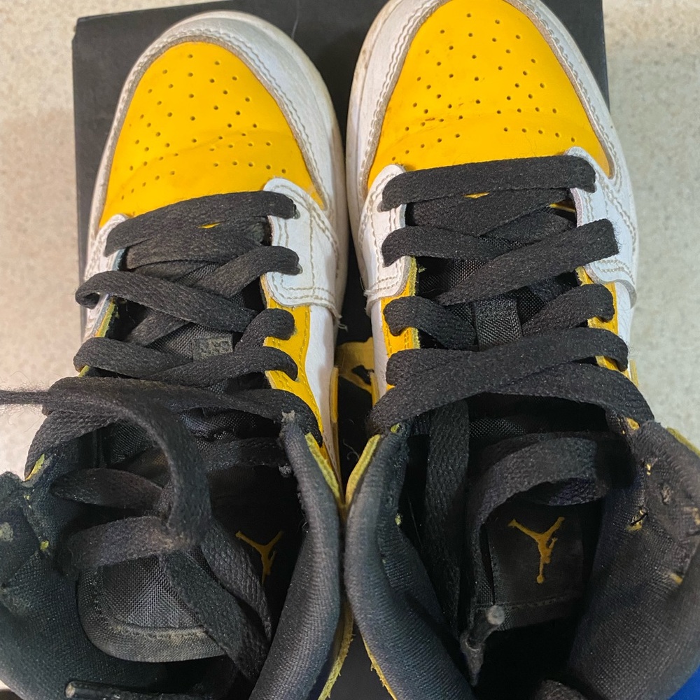Jordan 1 Mid